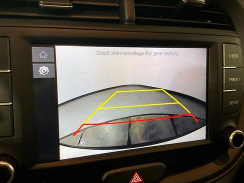 Used 2025 Kia Soul LX FWD image 21