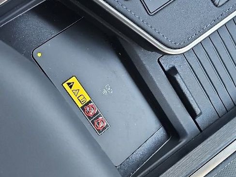 Used 2025 Lexus GX 550 w/ Accessory Package (2T) AWD/4WD image 30