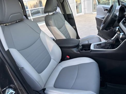 Used 2023 Toyota RAV4 XLE Premium image 36
