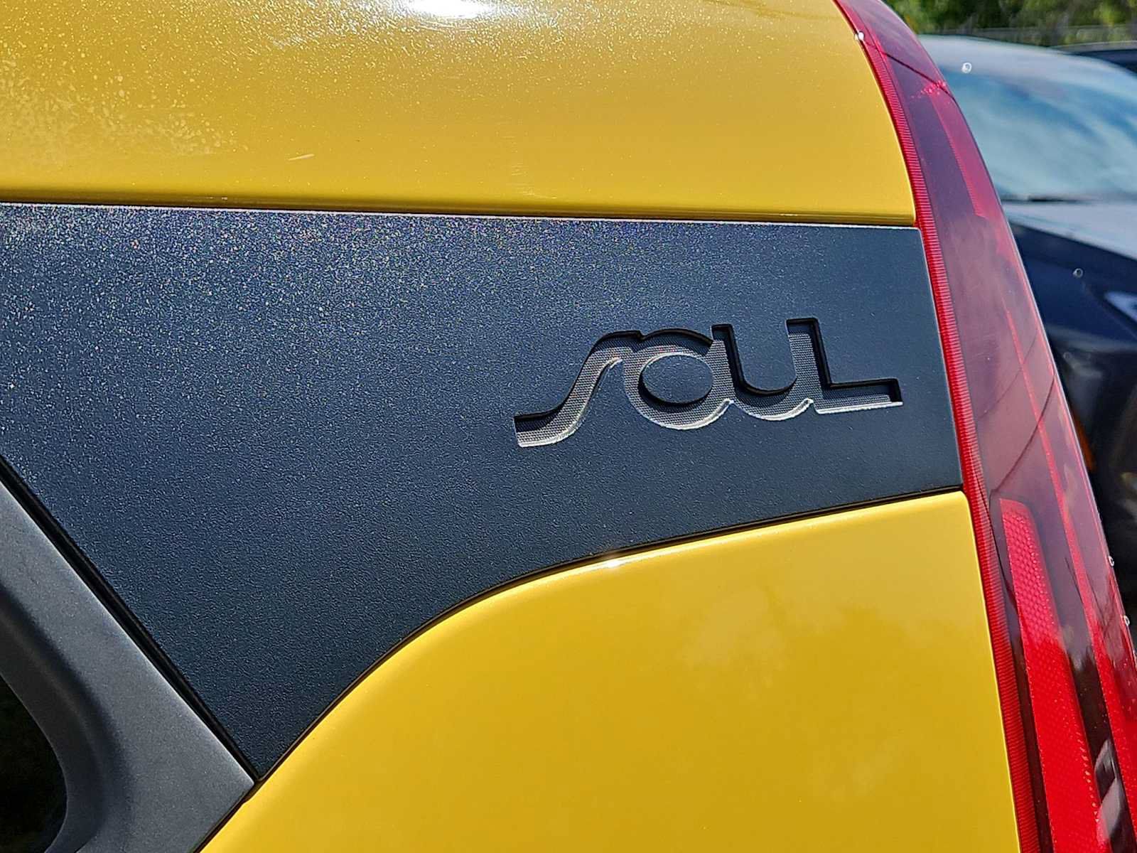 Used 2020 Kia Soul LX FWD image 12