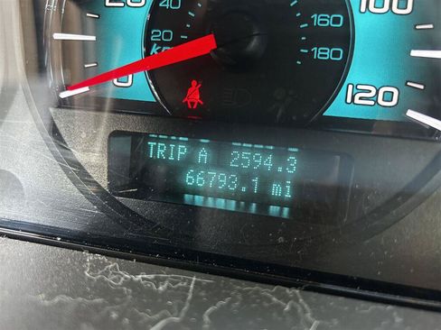 Used 2010 Ford Fusion SEL FWD image 5
