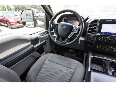 Used 2021 Ford F250 XLT w/ XLT Premium Package AWD/4WD image 7
