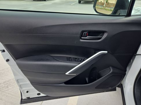 Used 2023 Toyota Corolla Cross AWD Hybrid image 13