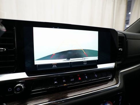 Used 2024 GMC Sierra 1500 Elevation image 19