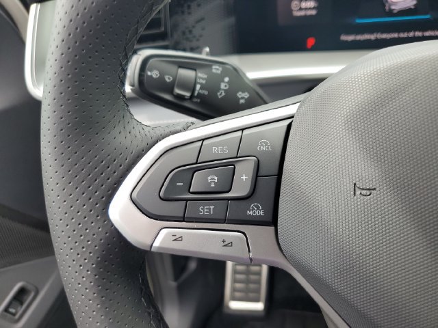 New 2026 Volkswagen Tiguan SE R-Line FWD image 26