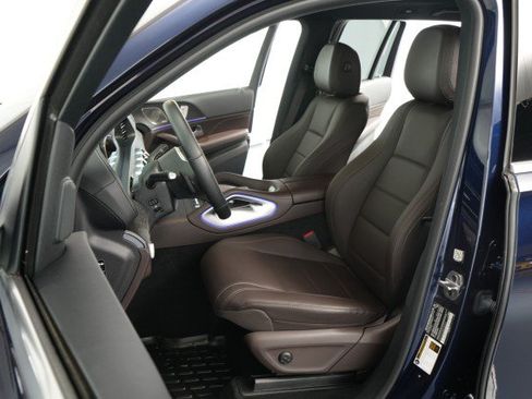 Used 2021 Mercedes-Benz GLS 450 4MATIC image 31