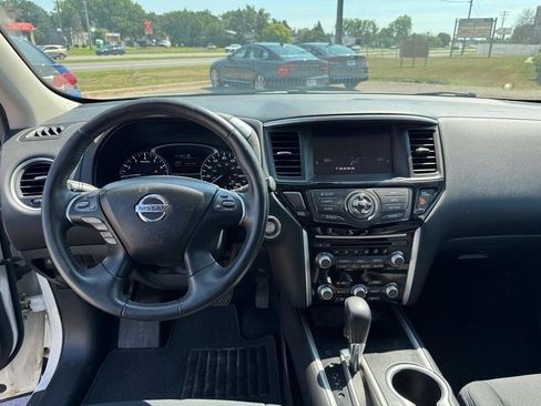 Used 2017 Nissan Pathfinder SV AWD/4WD image 31