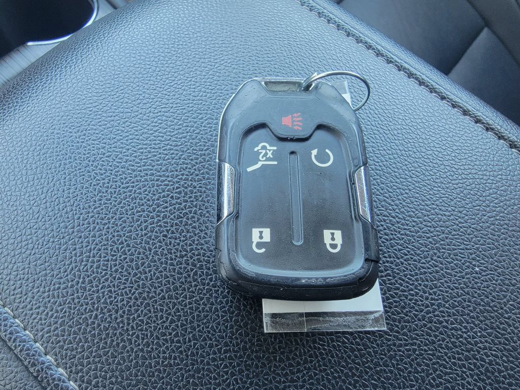 Used 2021 GMC Acadia SLT FWD image 21