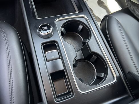 Certified 2023 Lincoln Corsair AWD image 17