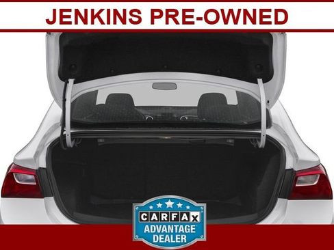 Used 2016 Chevrolet Malibu LT image 14