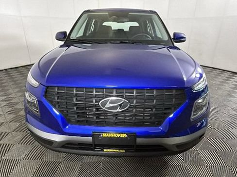 Certified 2025 Hyundai Venue SE FWD image 7