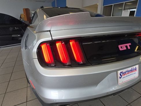Used 2017 Ford Mustang GT Premium w/ GT Performance Package RWD image 28
