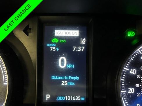 Used 2021 Toyota Venza LE AWD/4WD image 17