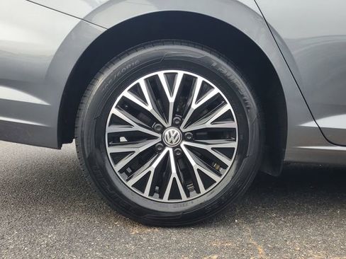 Used 2019 Volkswagen Jetta SE image 7