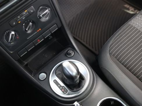 Used 2014 Volkswagen Beetle R-Line FWD image 36