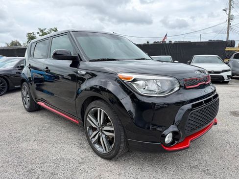 Used 2015 Kia Soul + FWD image 3