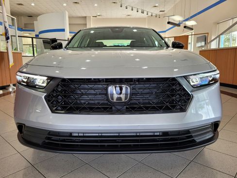 New 2025 Honda Accord SE image 2