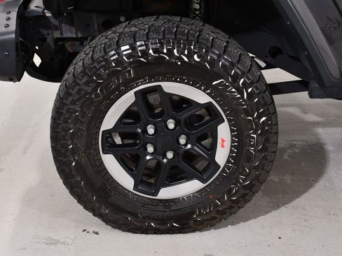 Used 2018 Jeep Wrangler Unlimited Rubicon AWD/4WD image 23