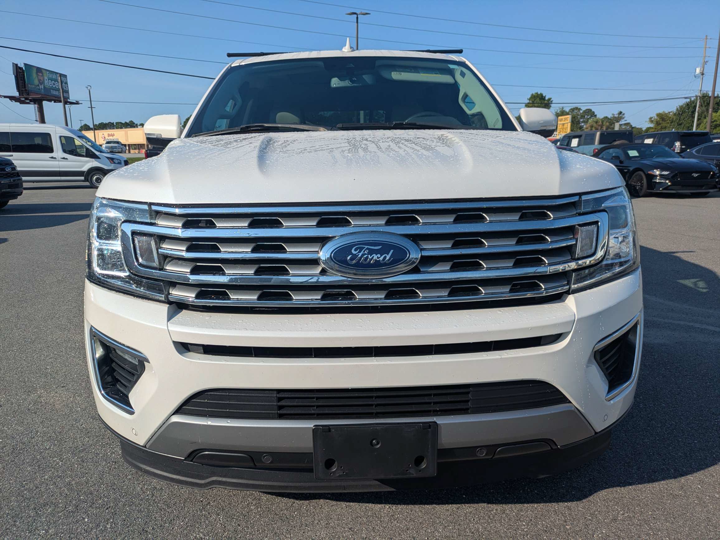 Used 2018 Ford Expedition Max Limited w/ Equipment Group 301A RWD image 9