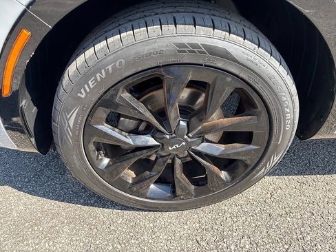 Used 2023 Kia Sorento SX AWD/4WD image 5