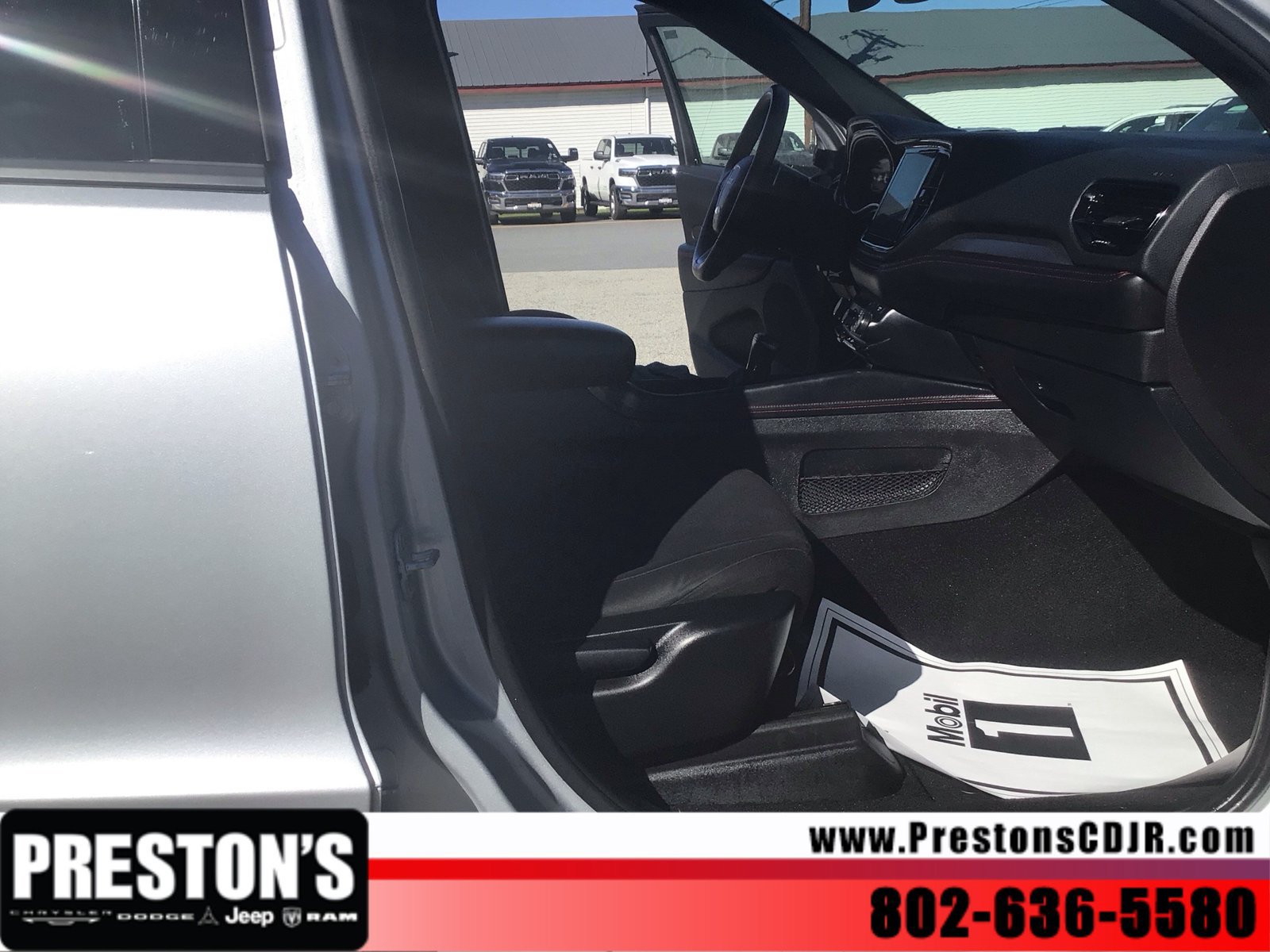 Used 2025 Dodge Durango GT AWD/4WD image 31