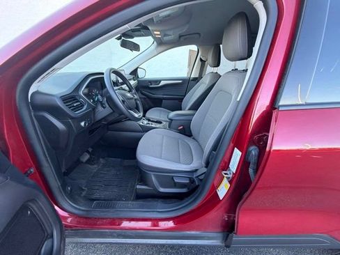 Used 2022 Ford Escape SE FWD image 9