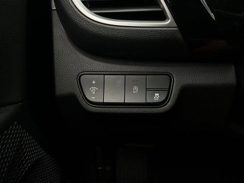 Used 2025 Kia Seltos S image 21