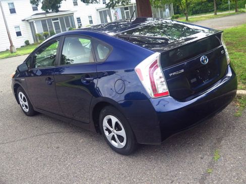 Used 2013 Toyota Prius Two FWD image 22