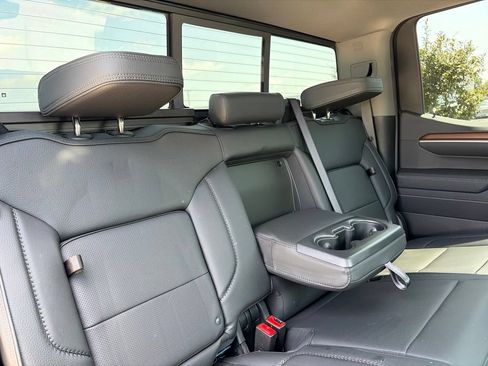 Used 2025 GMC Sierra 1500 Denali w/ Denali Reserve Package AWD/4WD image 40