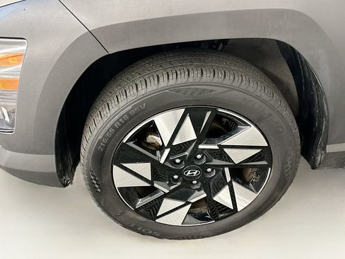 Used 2025 Hyundai Kona SEL image 11