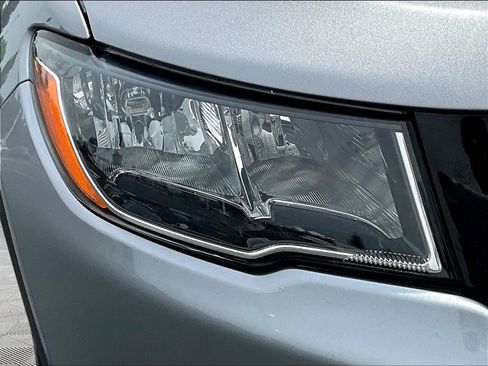 Used 2019 Jeep Compass Limited AWD/4WD image 32
