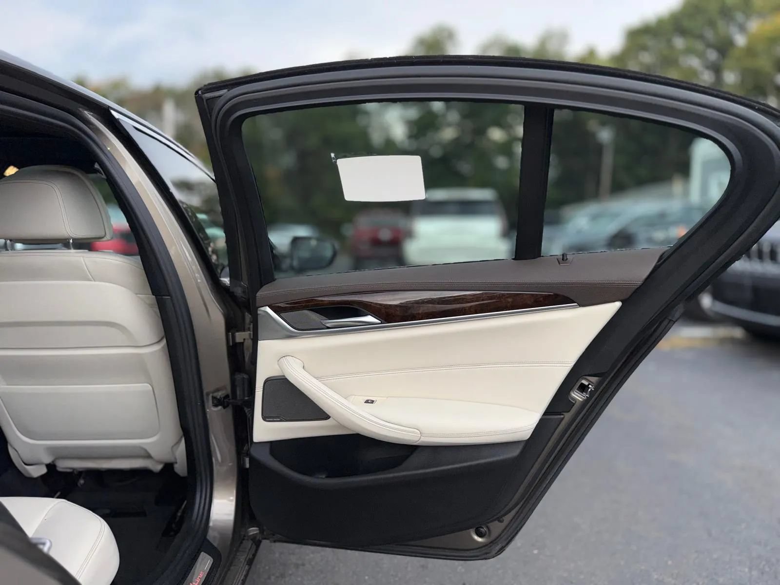 Used 2017 BMW 540i RWD image 26