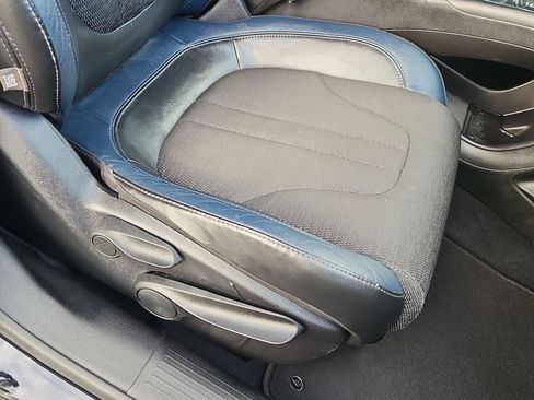 Used 2015 Chrysler 200 S AWD/4WD image 13