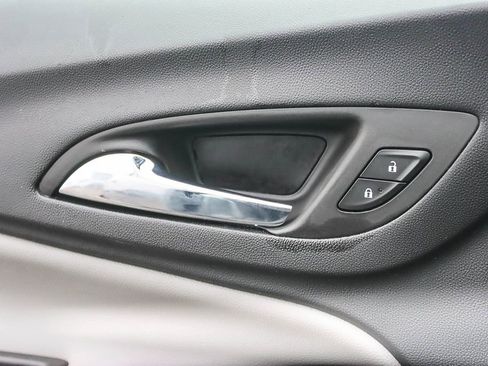 Used 2023 Chevrolet Equinox LT image 43