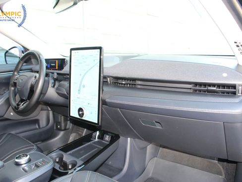 Used 2021 Ford Mustang Mach-E Premium image 17