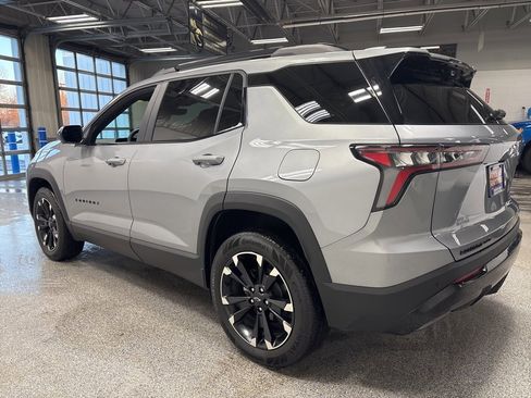 Used 2025 Chevrolet Equinox RS w/ Safety and Technology Package image 5