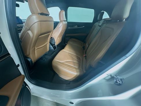 Used 2021 Lincoln Nautilus Reserve FWD image 24