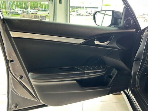 Used 2019 Honda Civic Sport image 12