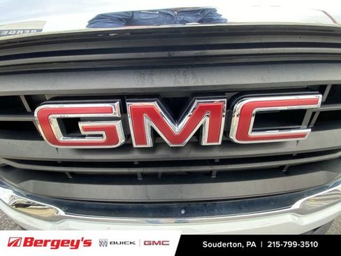 Certified 2022 GMC Terrain SLE w/ Driver Convenience Package image 35