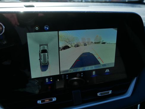 Used 2025 Chevrolet Equinox LT w/ Safety and Technology Package AWD/4WD image 27