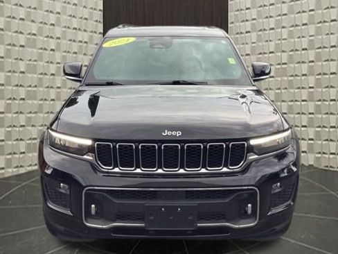 Used 2021 Jeep Grand Cherokee L Overland w/ Luxury Tech Group IV AWD/4WD image 16