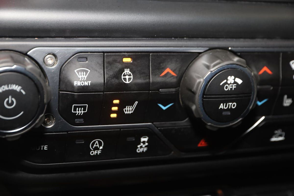 Used 2021 Jeep Gladiator Rubicon AWD/4WD image 8