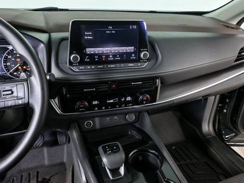 Used 2022 Nissan Rogue SV image 13