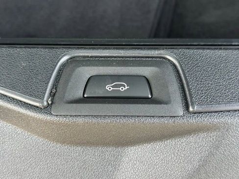 Used 2026 BMW X5 xDrive40i w/ M Sport Package image 35