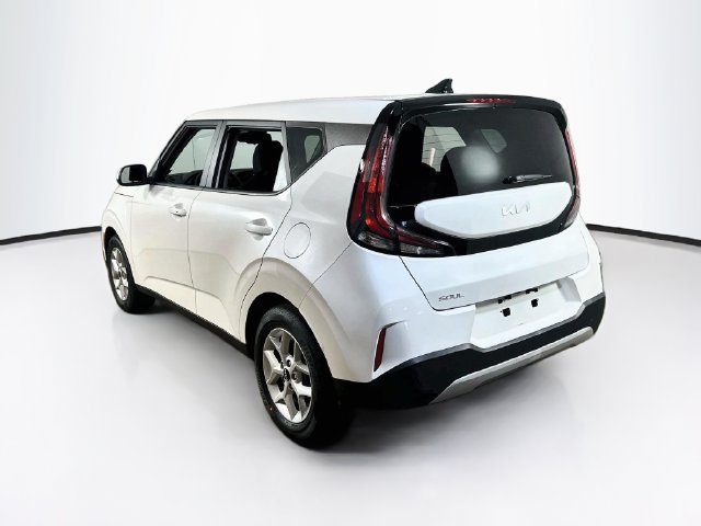 Used 2023 Kia Soul S FWD image 6