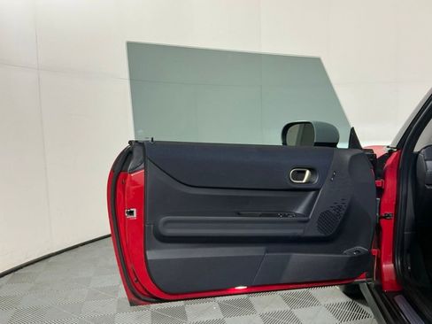 Certified 2025 MINI Cooper 2-Door Hardtop FWD image 18