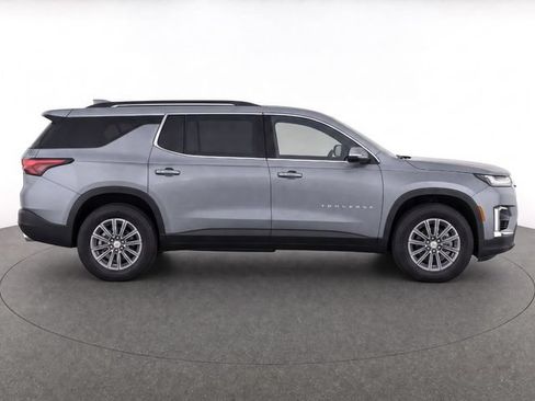 Used 2023 Chevrolet Traverse Premier FWD image 8