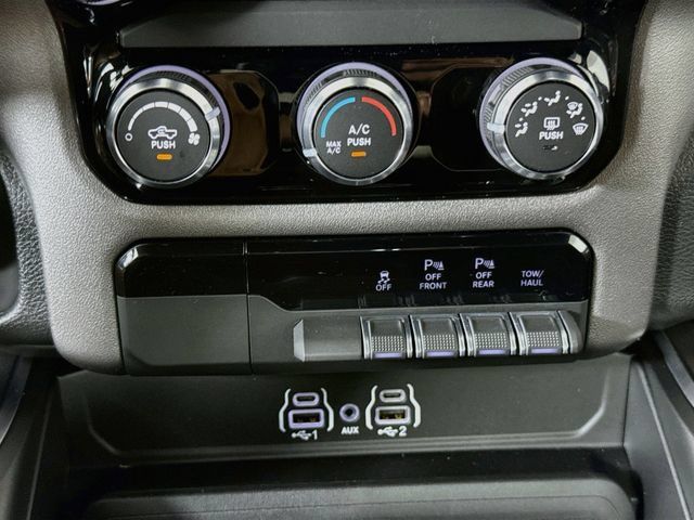 Used 2026 RAM 1500 Express AWD/4WD image 15