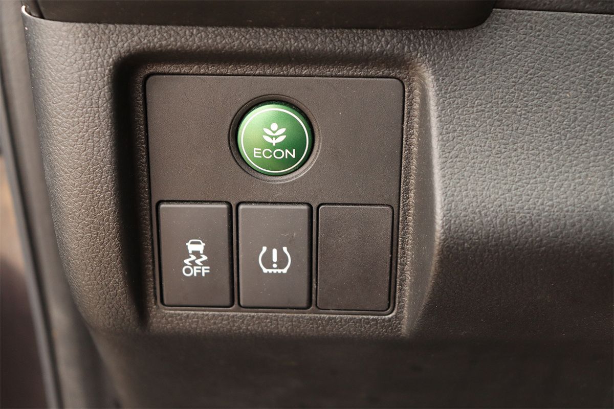 Used 2018 Honda HR-V EX image 28