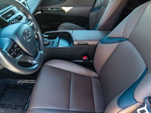 Certified 2024 Lexus ES 350 w/ Premium Package FWD image 19